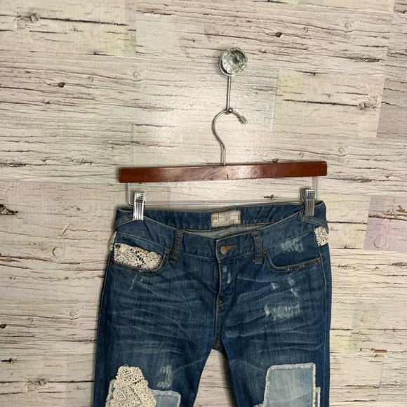Free People Haynes Patchwork Crochet Jeans size 26 dark wash boho unique lace - Picture 4 of 8